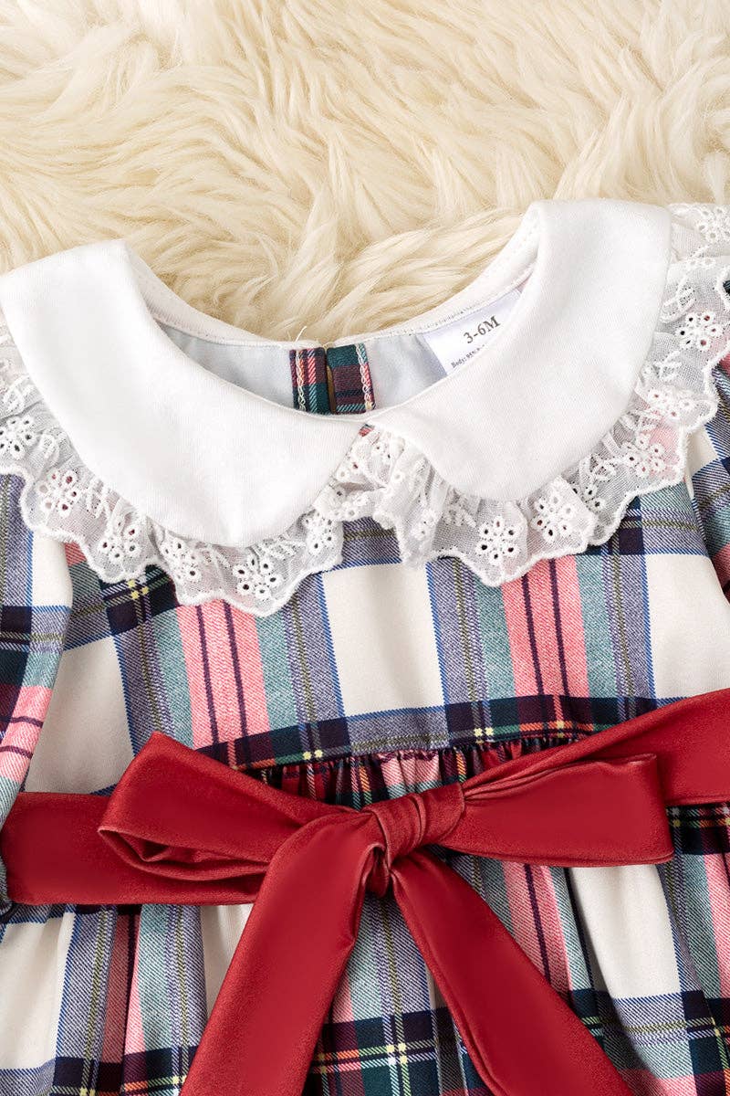 Cute plaid printed baby onesie with cute lace. RPG52873 AMY: 3-6 months