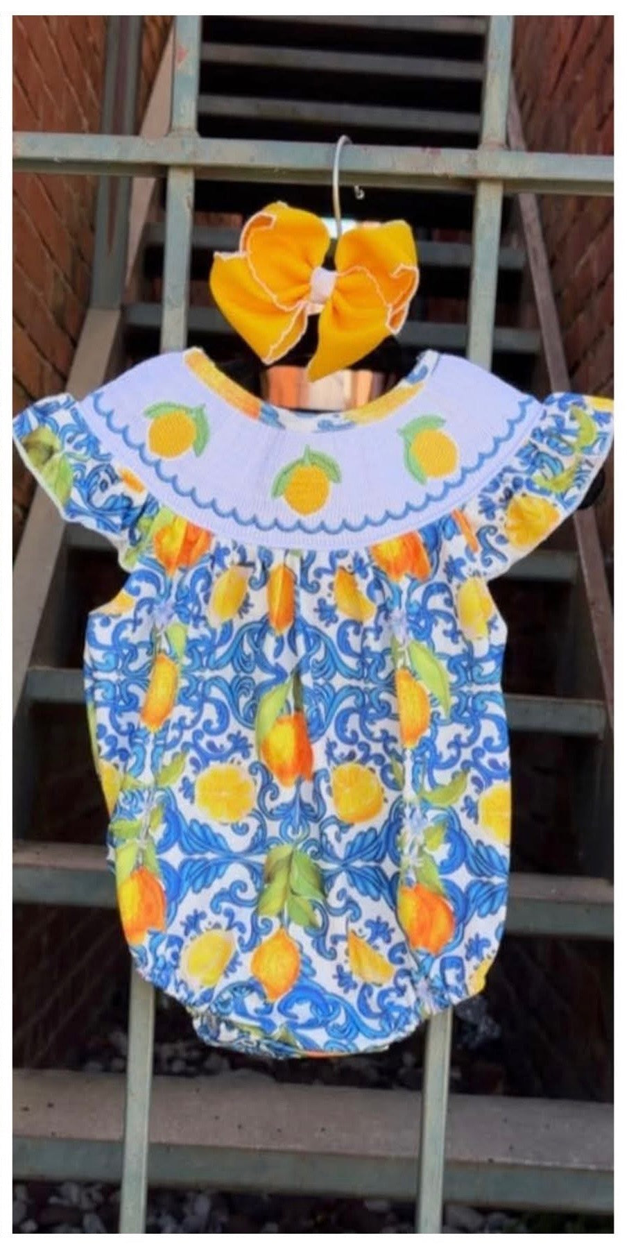 Beautiful Motif Lemon Smocked Bubble